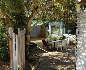 Carnarvon Caravan Park - Sunshine Coast Guide 0