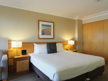 Coogee Bay Hotel - Boutique - Sunshine Coast Guide 7