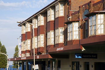 Coogee Bay Hotel - Boutique - Sunshine Coast Guide 34