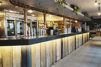 Coogee Bay Hotel - Boutique - Sunshine Coast Guide 38