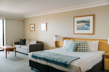 Coogee Bay Hotel - Boutique - Sunshine Coast Guide 51