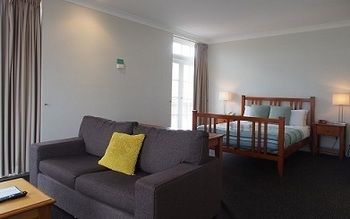 Coogee Bay Hotel - Boutique - Sunshine Coast Guide 55