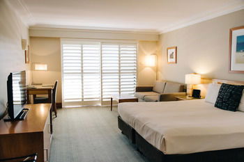 Coogee Bay Hotel - Boutique - Sunshine Coast Guide 65