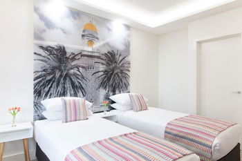 Abode By Easystay - Sunshine Coast Guide 14
