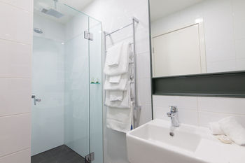 Abode By Easystay - Sunshine Coast Guide 19