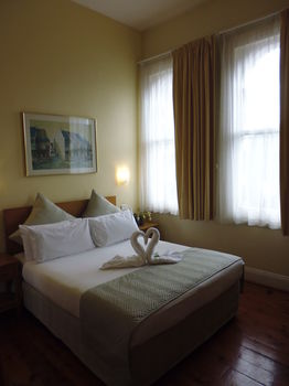Claremont Guest House - Sunshine Coast Guide 1