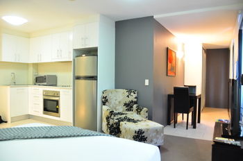 Annam Serviced Apartments - Sunshine Coast Guide 1