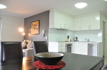 Annam Serviced Apartments - Sunshine Coast Guide 10