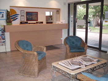 El Lago Waters Motel - Sunshine Coast Guide 1
