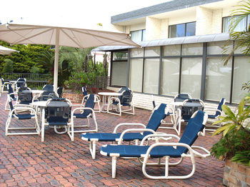 El Lago Waters Motel - Sunshine Coast Guide 3