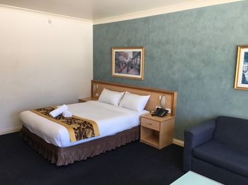 El Lago Waters Motel - Sunshine Coast Guide 10