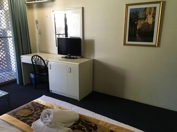 El Lago Waters Motel - Sunshine Coast Guide 21