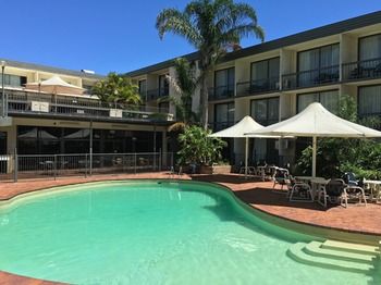 El Lago Waters Motel - Sunshine Coast Guide 31
