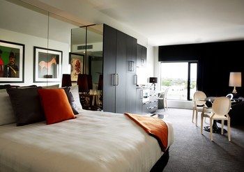 Art Series - The Cullen - Sunshine Coast Guide 9