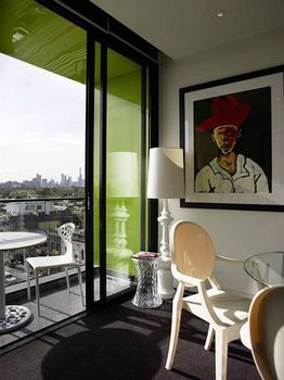 Art Series - The Cullen - Sunshine Coast Guide 17