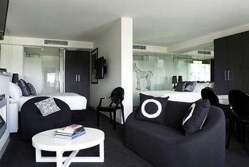 Art Series - The Cullen - Sunshine Coast Guide 28