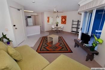 Pacific Horizons Resort - Sunshine Coast Guide 16