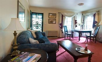 Cottages At Monreale - Sunshine Coast Guide 1