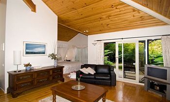 Cottages At Monreale - Sunshine Coast Guide 9