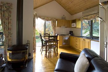 Cottages At Monreale - Sunshine Coast Guide 40