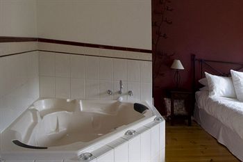 Cottages At Monreale - Sunshine Coast Guide 47