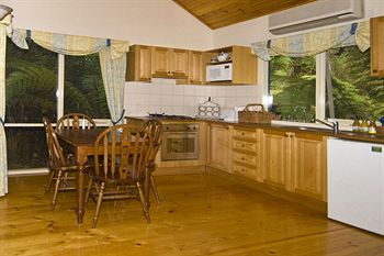 Cottages At Monreale - Sunshine Coast Guide 49