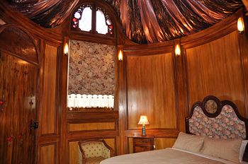A Camelot Tower & Penthouse - Sunshine Coast Guide 22