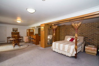 A Camelot Tower & Penthouse - Sunshine Coast Guide 38
