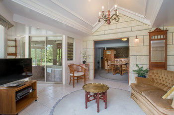 A Camelot Tower & Penthouse - Sunshine Coast Guide 43