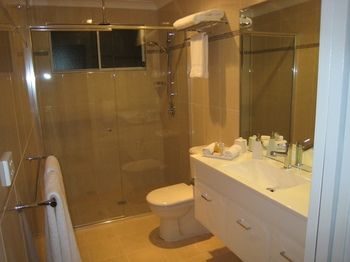 Brezza Bella Bed & Breakfast - Sunshine Coast Guide 0