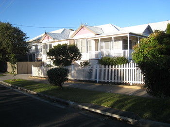 Brezza Bella Bed & Breakfast - Sunshine Coast Guide 4