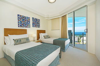 Aqua Vista Resort - Sunshine Coast Guide 3