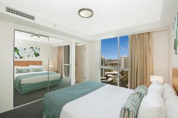 Aqua Vista Resort - Sunshine Coast Guide 12