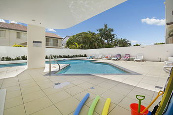 Aqua Vista Resort - Sunshine Coast Guide 19