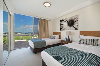 Aqua Vista Resort - Sunshine Coast Guide 23