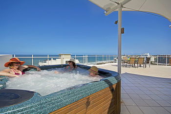 Aqua Vista Resort - Sunshine Coast Guide 27