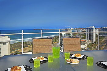 Aqua Vista Resort - Sunshine Coast Guide 30