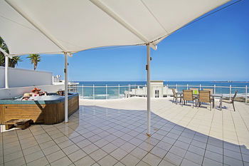 Aqua Vista Resort - Sunshine Coast Guide 32