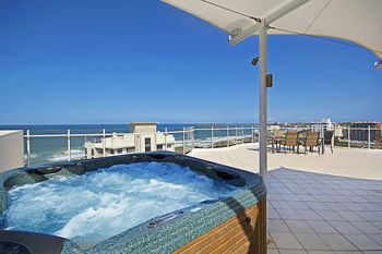 Aqua Vista Resort - Sunshine Coast Guide 33