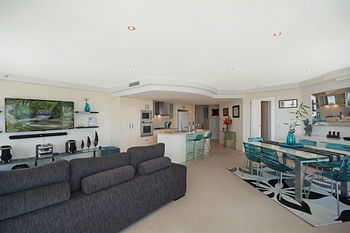 Aqua Vista Resort - Sunshine Coast Guide 84