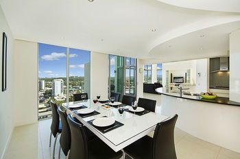 Aqua Vista Resort - Sunshine Coast Guide 89