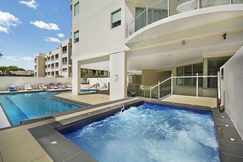 Aqua Vista Resort - Sunshine Coast Guide 91