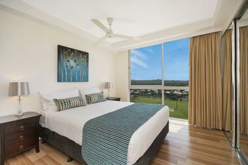 Aqua Vista Resort - Sunshine Coast Guide 103