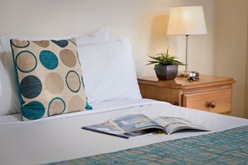 Apartments @ Mt Waverley - Sunshine Coast Guide 10