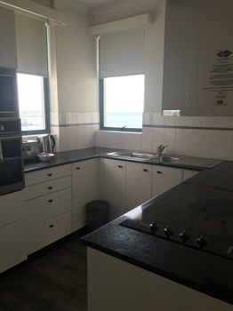 AEA The Coogee View Serviced Apartments - Sunshine Coast Guide 37