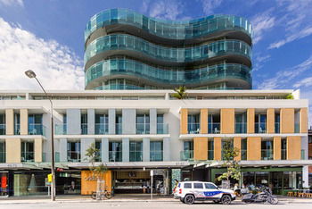 Adina Apartment Hotel Bondi Beach - Sunshine Coast Guide 4
