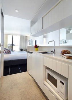Adina Apartment Hotel Bondi Beach - Sunshine Coast Guide 5