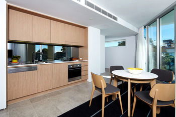 Adina Apartment Hotel Bondi Beach - Sunshine Coast Guide 8