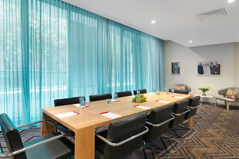 Adina Apartment Hotel Bondi Beach - Sunshine Coast Guide 13