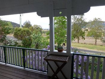A Room With A View Bed & Breakfast - Sunshine Coast Guide 1